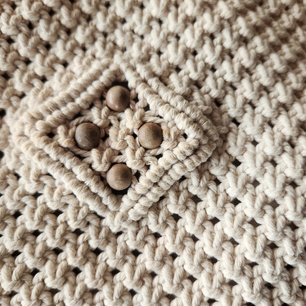 Handcrafted Cream‎ Crossbody Bag - Picture 3 of 5